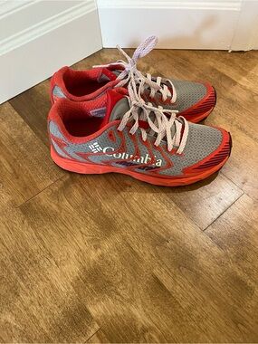 Columbia Monotrail Rogue F.K.T. II Grey and Coral Trail Running Shoes 6.5